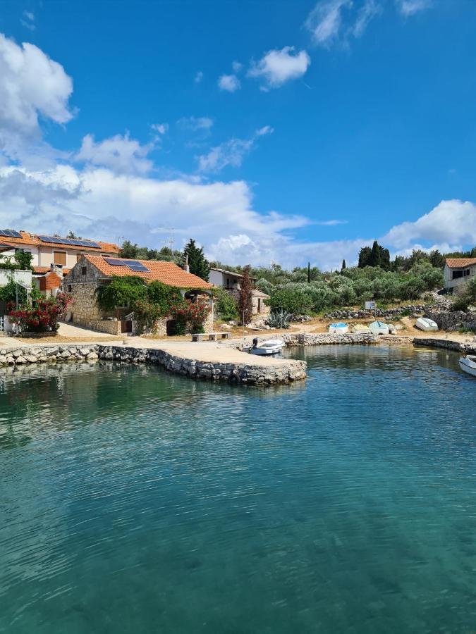 Kuca Za Odmor Buba, Otok Zut Villa Pristanisce Luaran gambar