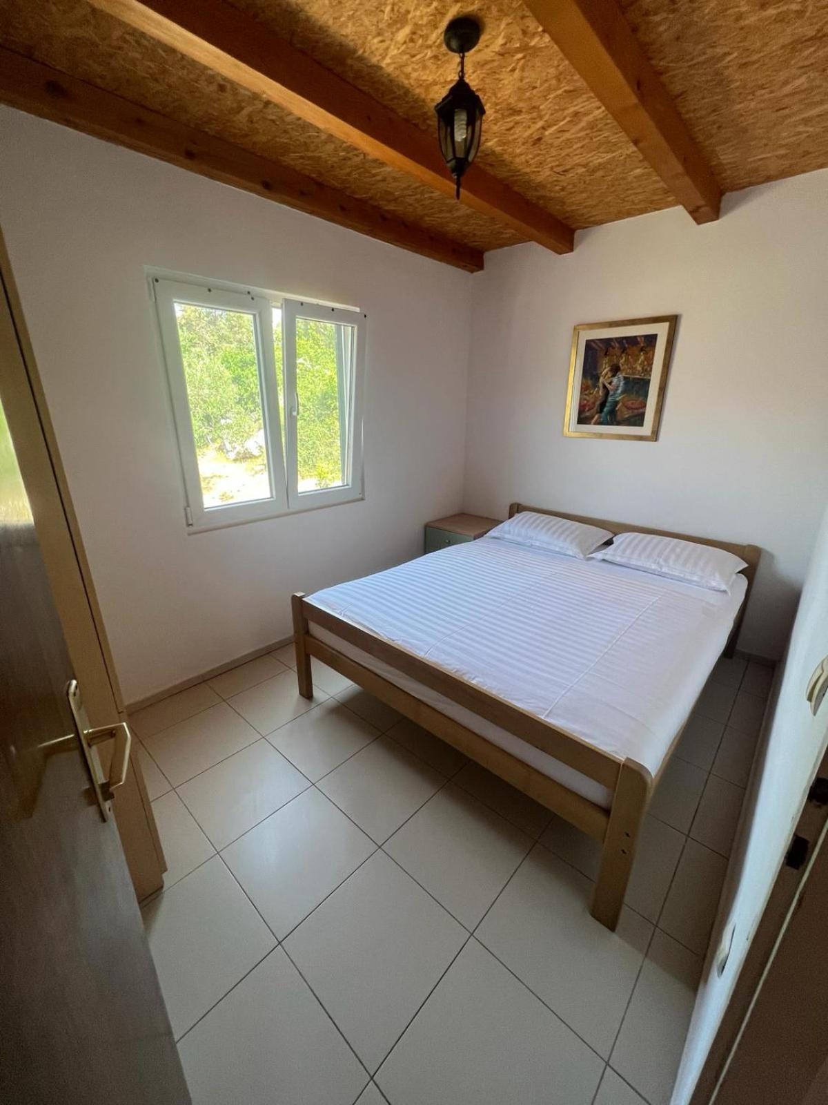 Kuca Za Odmor Buba, Otok Zut Villa Pristanisce Luaran gambar